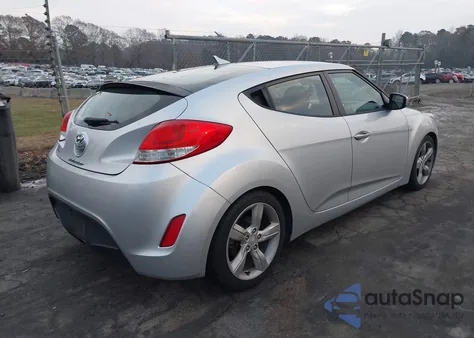 2015 Hyundai Veloster z USA, uszkodzony, nr VIN KMHTC6AD4FU224247